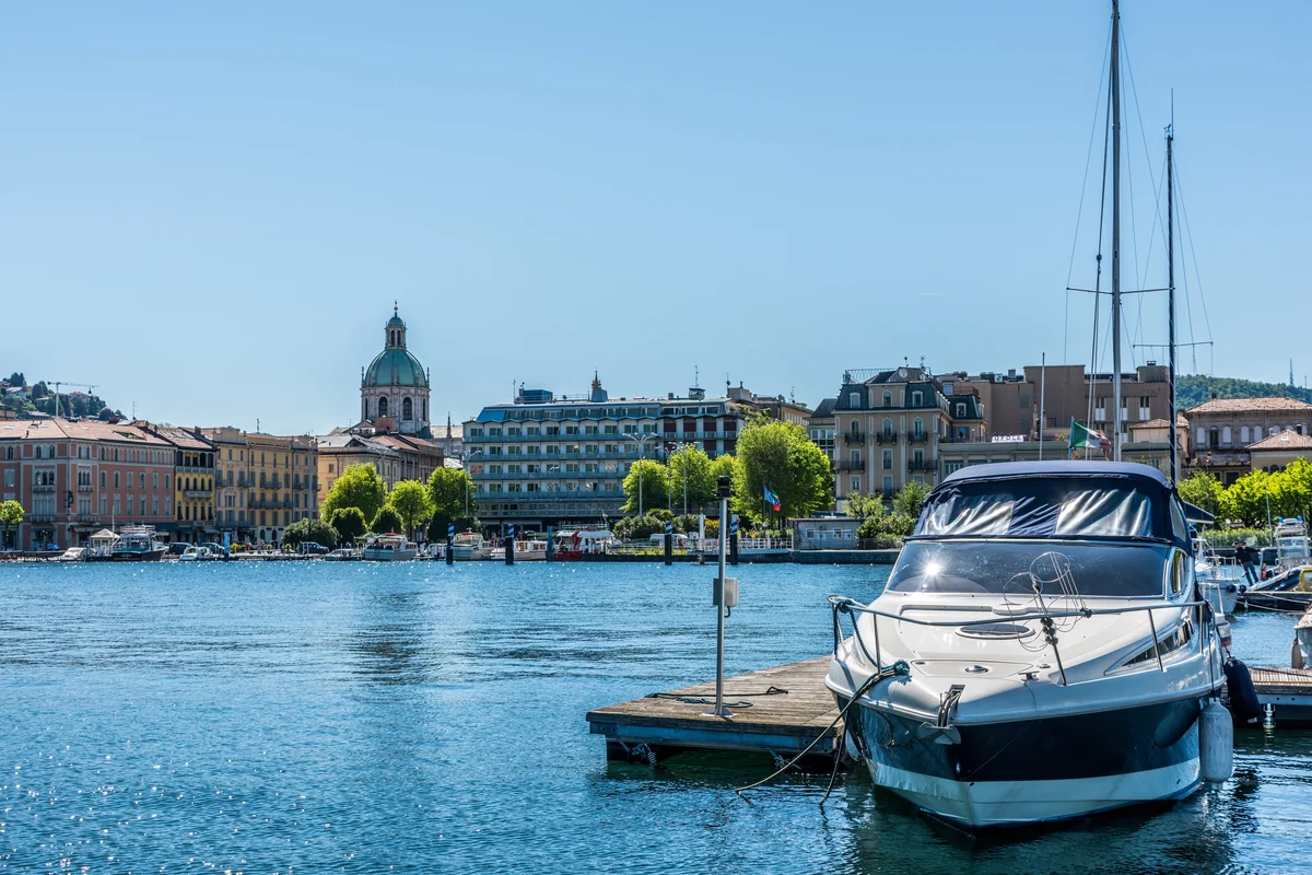 View of Como - a perfect place to relax and enjoy the pool